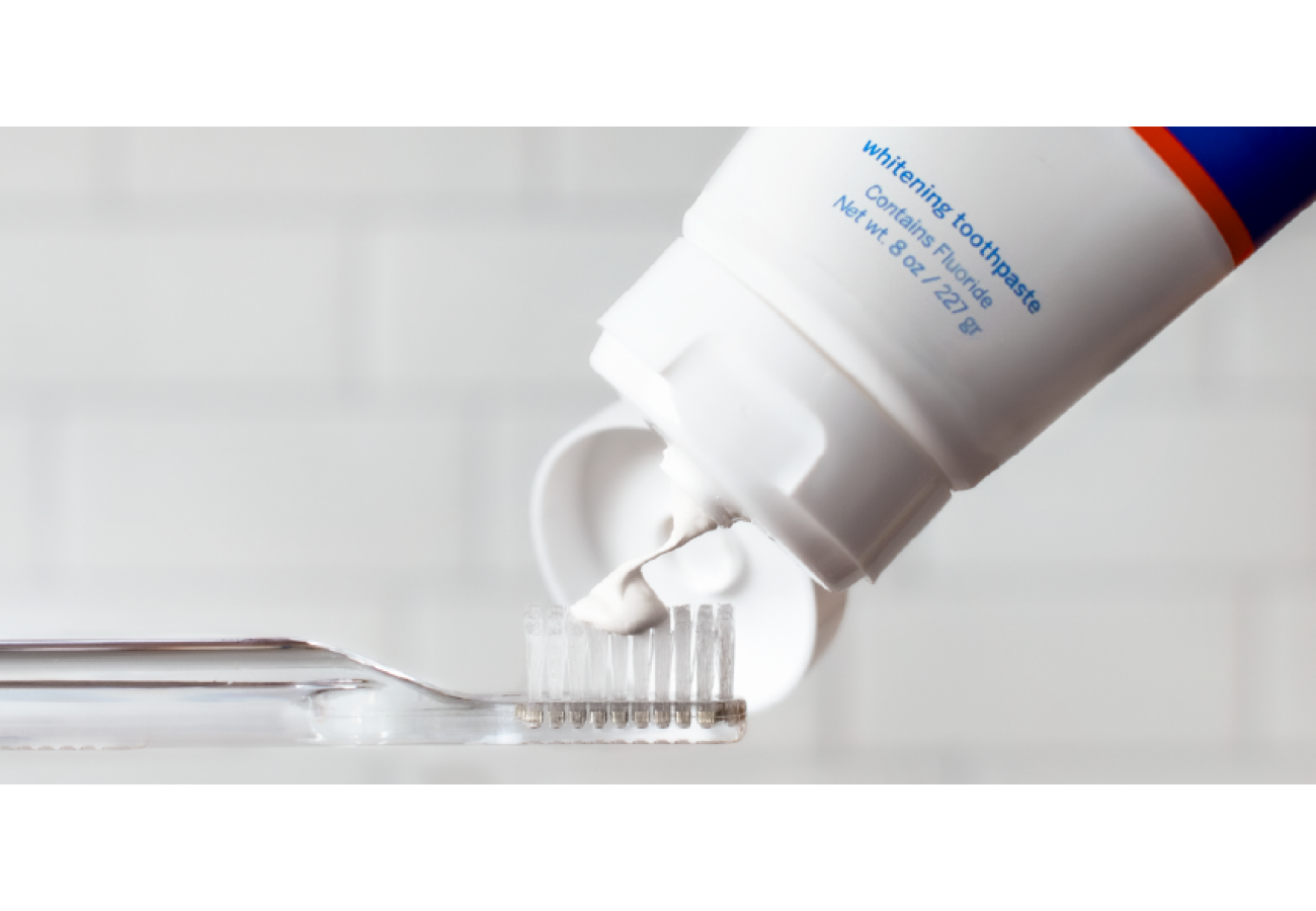 Supersmile toothpaste test (Whitening Effect) Supersmile toothpaste test (Whitening Effect)